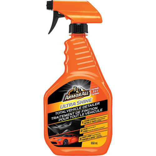 Traitement de finition pour tout le v&eacute;hicule Ultra Shine, 650 ml, Bouteille &agrave; g&acirc;chette Canadian Safety Group Inc.