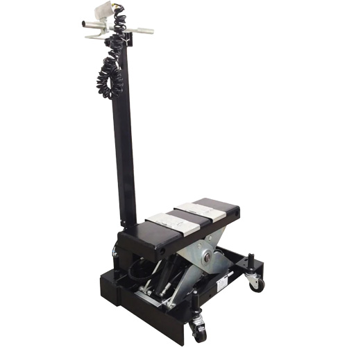 Cric de service de plancher &agrave; profil bas, 12 tonne(s) Capacit&eacute;, 7-1/2" Abaiss&eacute;e, 15" &eacute;lev&eacute;e, Air comprim&eacute;/hydraulique Canadian Safety Group Inc.
