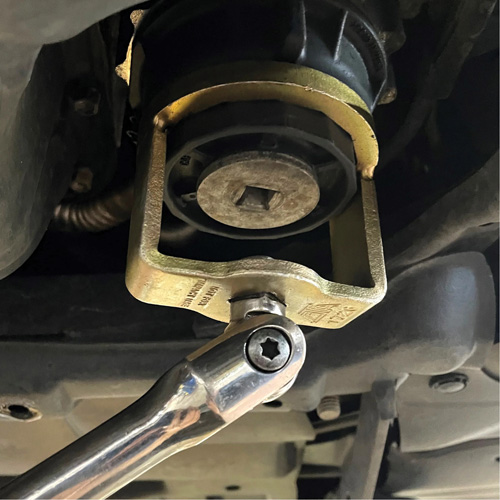 Cl&eacute; pour filtre &agrave; huile Toyota – 4, 6 et 8 cylindres Canadian Safety Group Inc.