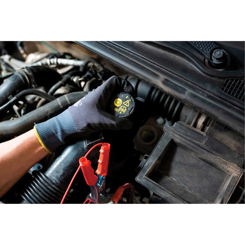 Pompette de purge de freins Brake-Pro &agrave; ch&acirc;ssis court avec adaptateurs Canadian Safety Group Inc.