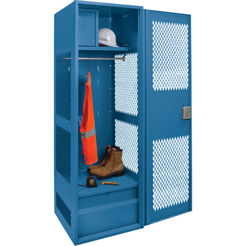 Casier pour &eacute;quipement avec porte, Acier, 24" la x 24" p x 72" h, Bleu fonc&eacute; Canadian Safety Group Inc.