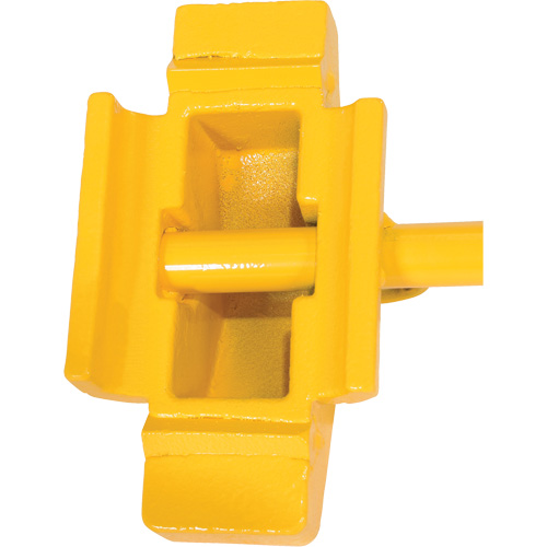 Single Rail Chock Canadian Safety Group Inc.