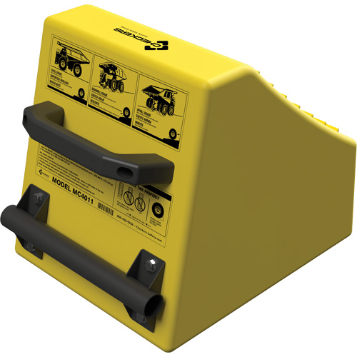 Cale de roue ultra-robuste pour l'exploitation mini&egrave;re Checkers Safety, PEHD, Jaune, 14-1/2" la x 17-1/2" p x 16" h Canadian Safety Group Inc.
