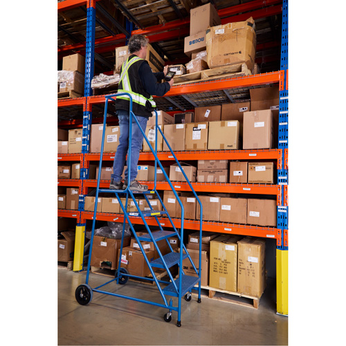 CSA-Certified Rolling Step Ladder, 5 Steps, 22" Step Width, 46" Platform Height, Steel Canadian Safety Group Inc.