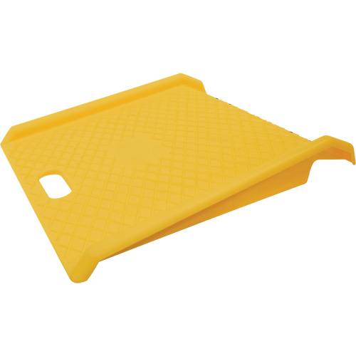 Rampe de trottoir portable en poly pour diable, Capacit&eacute; de 1000 lb, 27" la x 27" lo Canadian Safety Group Inc.