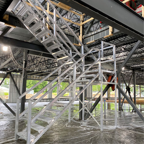 Escalier Smartstairs t&eacute;lescopique &agrave; 3-5 marches en aluminium Canadian Safety Group Inc.