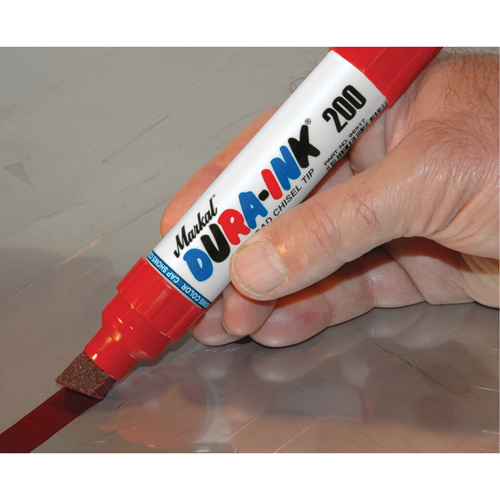 Marqueur no 200 Dura-Ink, Rouge, Pointe Ciseau Canadian Safety Group Inc.