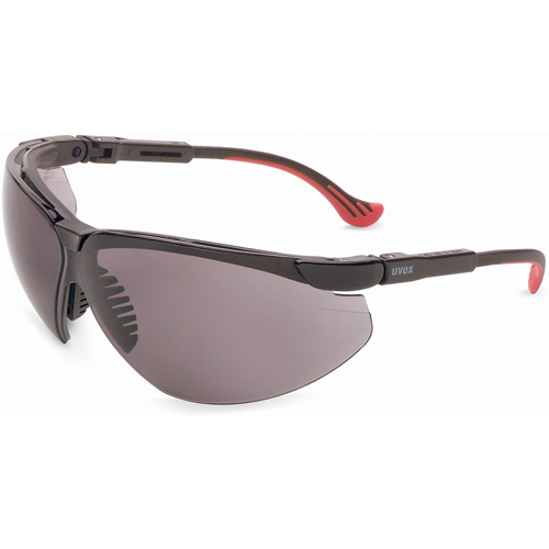 Lunettes de s&eacute;curit&eacute; Uvex Genesis XC, Lentille Grise/fum&eacute;e, Anti-&eacute;gratignures, R&eacute;pond ou surpasse la norme CSA Z94.3 Canadian Safety Group Inc.