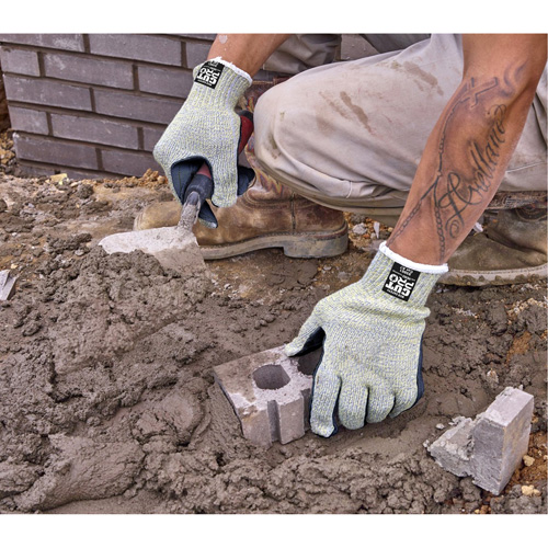 Gants r&eacute;sistants aux coupures Hero, Taille Petit/7, Calibre 7, Enveloppe en Acier inoxydable/Kevlar/PEHD, ANSI/ISEA 105 niveau 4 Canadian Safety Group Inc.