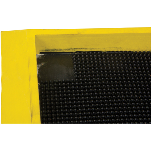 Foot Sanitizing Matting, Rubber, 2-2/3' W x 3-1/4' L x 2-1/2" Thick, Yellow Canadian Safety Group Inc.