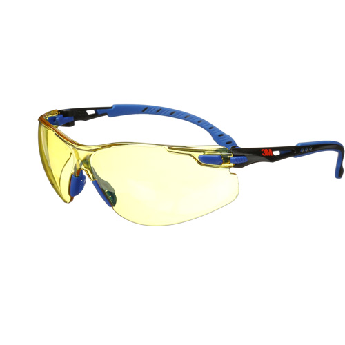 Lunettes de s&eacute;curit&eacute; Solus avec lentilles Scotchgard, Lentille Ambr&eacute;e, Antibu&eacute;e, R&eacute;pond ou surpasse la norme CSA Z94.3 Canadian Safety Group Inc.
