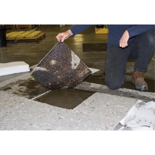 Spilltration Husky Pads, Oil Only, 16" x 16", 17.2 gal. Absorbancy Canadian Safety Group Inc.