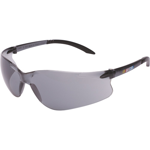 Lunettes de s&eacute;curit&eacute; Veratti GT, Lentille Grise/fum&eacute;e, Anti-&eacute;gratignures, ANSI Z87+/R&eacute;pond ou surpasse la norme CSA Z94.3 Canadian Safety Group Inc.