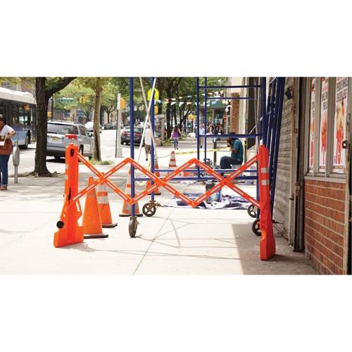 Barricade Multi-Gate, 43" h x 90" lo, Orange Canadian Safety Group Inc.