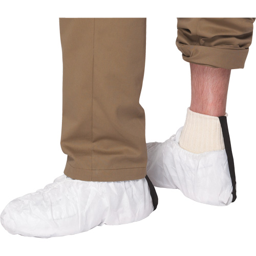 Couvre-bottes ProShield 30, T-Grand, Polypropyl&egrave;ne, Blanc Canadian Safety Group Inc.