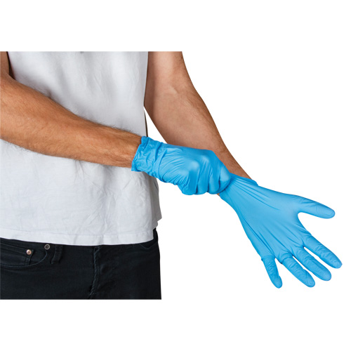 Emballages de gants jetables pour machine distributrice, Moyen, Nitrile, 4,5 mils, Sans poudre, Bleu, Classe 2 Canadian Safety Group Inc.