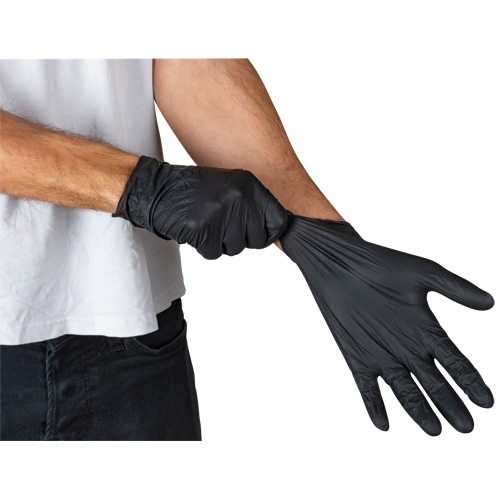 Vending Pack Disposable Gloves, Medium, Nitrile, 5-mil, Powder-Free, Black, Class 2 Canadian Safety Group Inc.