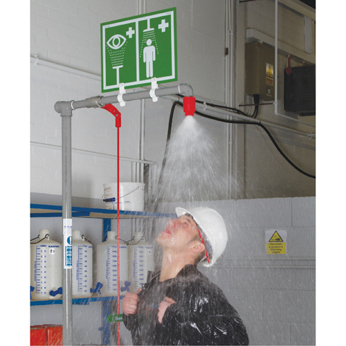 Douche combin&eacute;e avec cuvette ferm&eacute;e en ABS et entr&eacute;e sup&eacute;rieure, Socle Canadian Safety Group Inc.