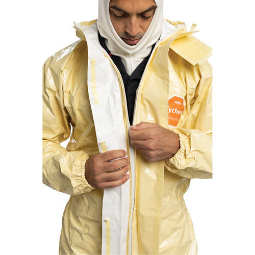 Combinaison 6000 SFR Tychem, Taille Petit, Khaki Canadian Safety Group Inc.