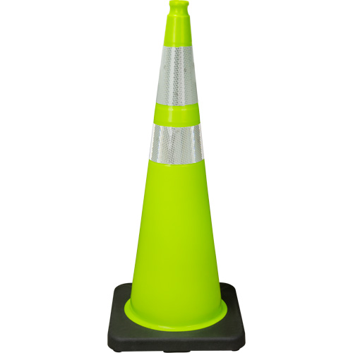 C&ocirc;ne de signalisation de premi&egrave;re qualit&eacute;, 36", Vert lime, Bande(s) r&eacute;fl&eacute;chissante(s) 4" & 6" Canadian Safety Group Inc.