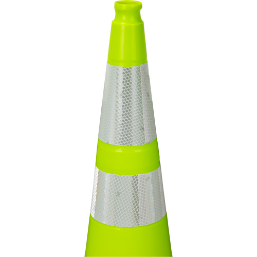 C&ocirc;ne de signalisation de premi&egrave;re qualit&eacute;, 36", Vert lime, Bande(s) r&eacute;fl&eacute;chissante(s) 4" & 6" Canadian Safety Group Inc.