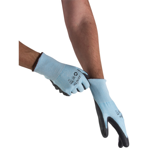 Gants &eacute;lastiques &eacute;cologiques r&eacute;sistants &agrave; la coupe, Taille 11, Calibre 13, Rev&ecirc;tement Polyur&eacute;thane, Enveloppe en PEHP/rPET, ASTM ANSI niveau A3 Canadian Safety Group Inc.