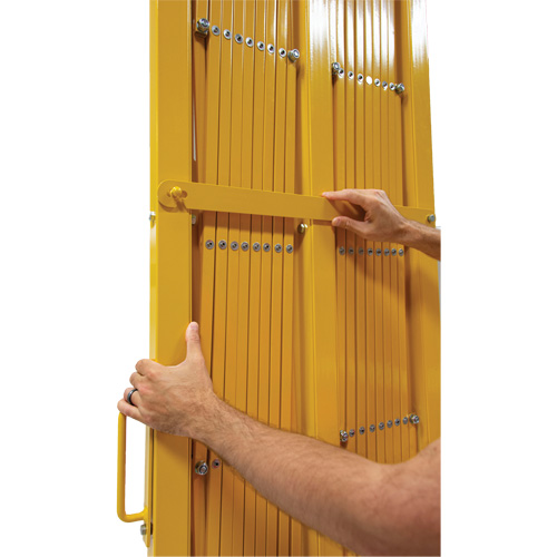 Barri&egrave;re extensible, 84" h x 20' lo, Jaune Canadian Safety Group Inc.