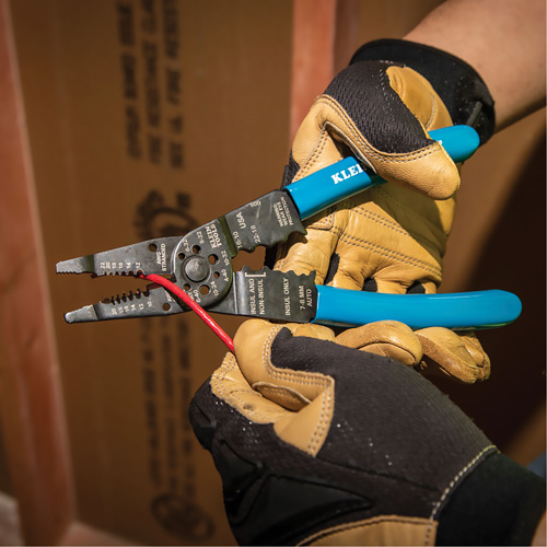 Outils polyvalents &agrave; bec long, 8-1/4" lo, 10 - 22 AWG Canadian Safety Group Inc.
