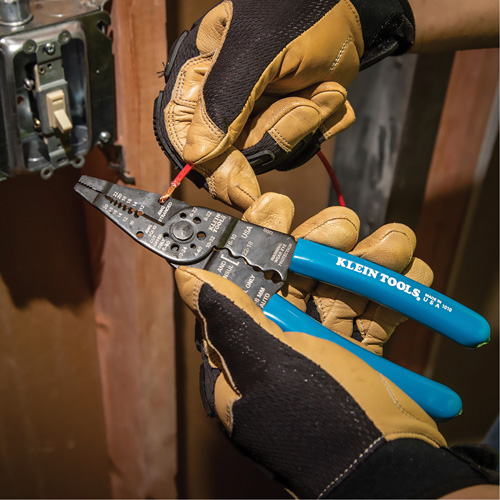 Outils polyvalents &agrave; bec long, 8-1/4" lo, 10 - 22 AWG Canadian Safety Group Inc.