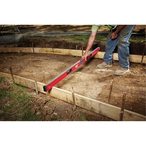Niveau num&eacute;rique Redstick avec technologie de mesure Pin-Point Canadian Safety Group Inc.