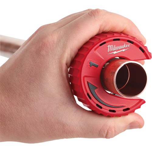 Coupe-tubes pour espaces restreints, Capacit&eacute; de 1" Canadian Safety Group Inc.