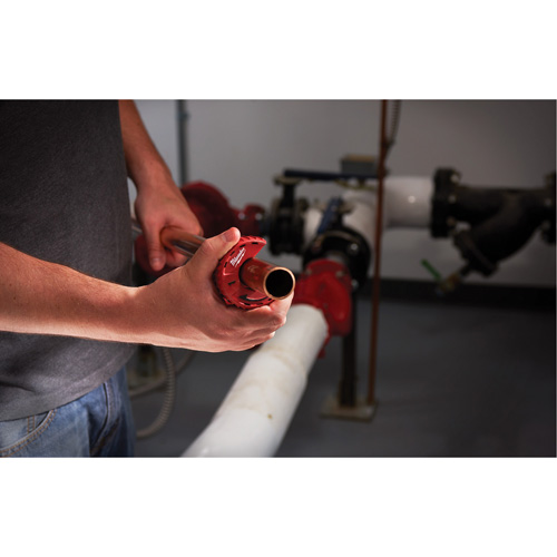 Coupe-tubes pour espaces restreints, Capacit&eacute; de 1" Canadian Safety Group Inc.