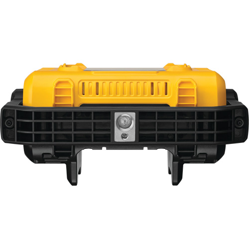 Lampe d'&eacute;clairage direct compact 12V/20V Max, DEL, 2000 Lumens Canadian Safety Group Inc.