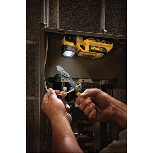 Lampe de travail portative Max*, DEL, 160 Lumens Canadian Safety Group Inc.