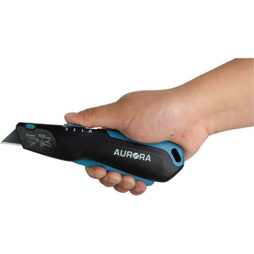 Couteau de s&eacute;curit&eacute; r&eacute;tractable , Acier inoxydable, Robuste, Prise en Plastique/Aluminium Canadian Safety Group Inc.