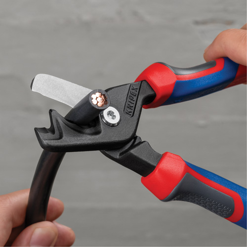 Coupe-c&acirc;bles StepCut&reg; XL avec poign&eacute;e KNIPEXTEND, 9" Canadian Safety Group Inc.