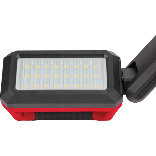 Ensemble d'&eacute;clairage pour soubassement de carrosserie M12, Magn&eacute;tique, Rechargeable, 1200 lumens Canadian Safety Group Inc.