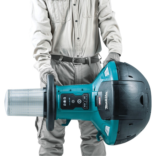 Lampe de chantier &agrave; DEL auto-redressante 40Vmax XGT (outil seulement)?, DEL, 5500 lumens Canadian Safety Group Inc.
