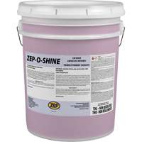 Savon d&eacute;tergent et cire pour voiture Zep-O-Shine Canadian Safety Group Inc.