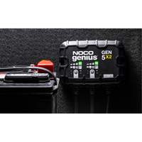 Chargeur de batterie embarqu&eacute; &agrave; 2 sorties de 10 amp&egrave;res Gen5X2 Genius Canadian Safety Group Inc.