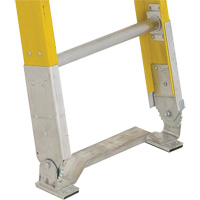 Industrial Heavy-Duty Extension Ladders (6200 Series), 375 lbs. Cap., 13' H, Grade 1AA Canadian Safety Group Inc.