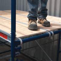Tour d'&eacute;chafaudage compl&egrave;te avec roulettes, 69-1/2" p x 178" h Canadian Safety Group Inc.