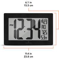 Horloge murale &agrave; r&eacute;glage et ajustement automatiques avec support, Num&eacute;rique, &agrave; piles, Noir Canadian Safety Group Inc.