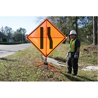 Panneau de construction enroulable - Tilt-Adjust prenez la voie de gauche, 36" x 36", Vinyle, Pictogramme Canadian Safety Group Inc.