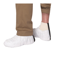 Couvre-chaussures ProShield 30, T-Grand, Polypropyl&egrave;ne, Blanc Canadian Safety Group Inc.