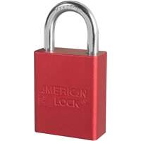 Cadenas de s&eacute;curit&eacute; American Lock, Rouge, Cl&eacute;s diff&eacute;rentes, Aluminium, Largeur de 1-1/2" Canadian Safety Group Inc.
