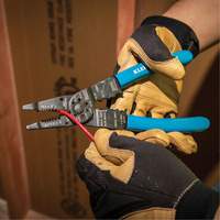 Outils polyvalents &agrave; bec long, 8-1/4" lo, 10 - 22 AWG Canadian Safety Group Inc.