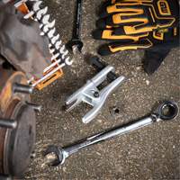 Universal Ball Joint Separator Canadian Safety Group Inc.