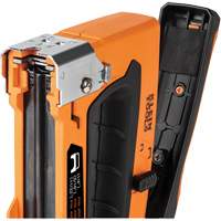 Agrafeuse pour c&acirc;blage libre, Agrafes 5/16"/1/4"/11/32" Canadian Safety Group Inc.