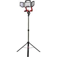 Lampe de travail &agrave; DEL professionnelle &agrave; panneaux pliants lumens sans fil 18V sur tr&eacute;pied, DEL, 3600 lumens Canadian Safety Group Inc.